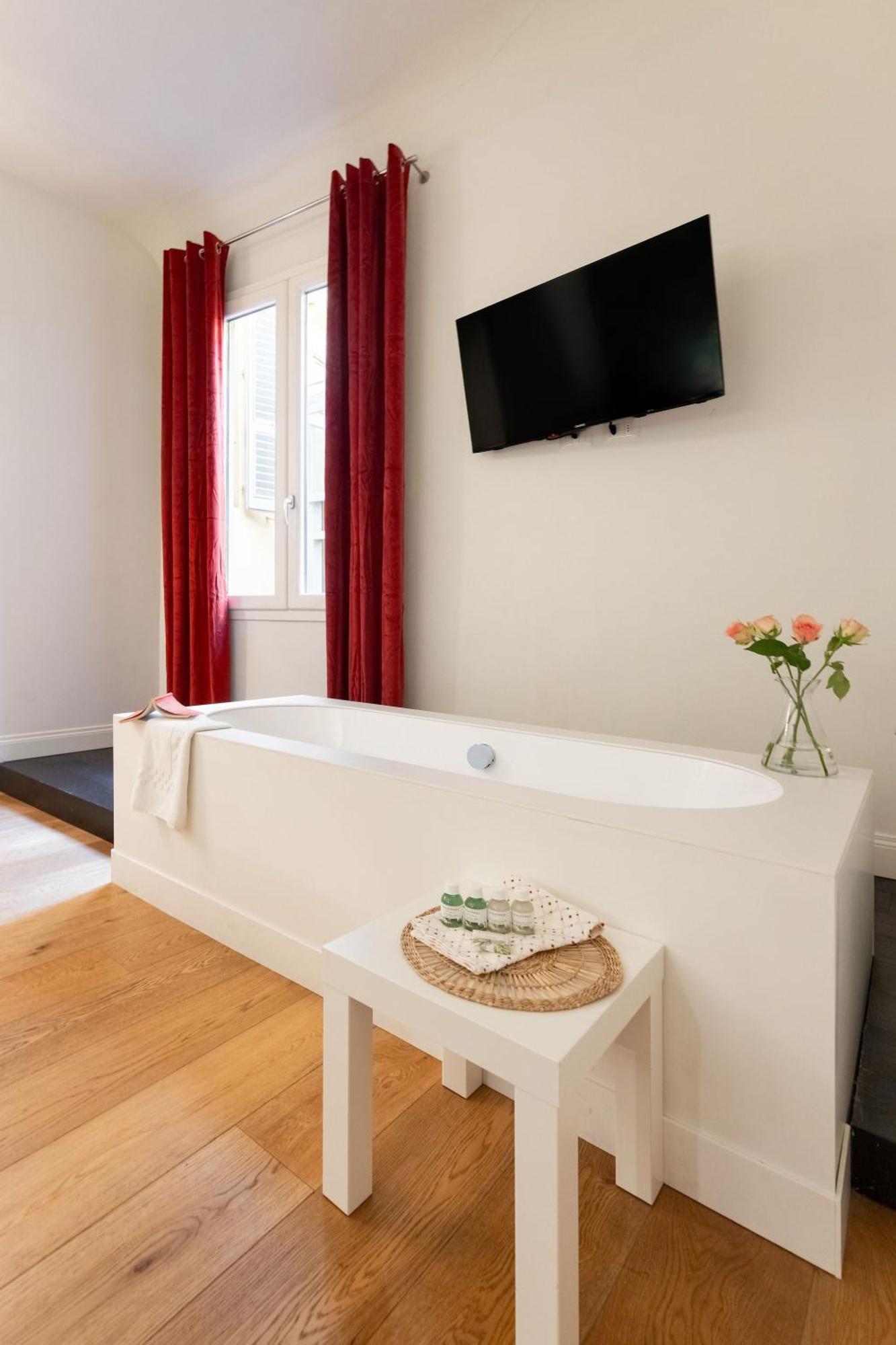 Tb-One Bedroom Luxury Apartment In The Fashion District Florence Ngoại thất bức ảnh